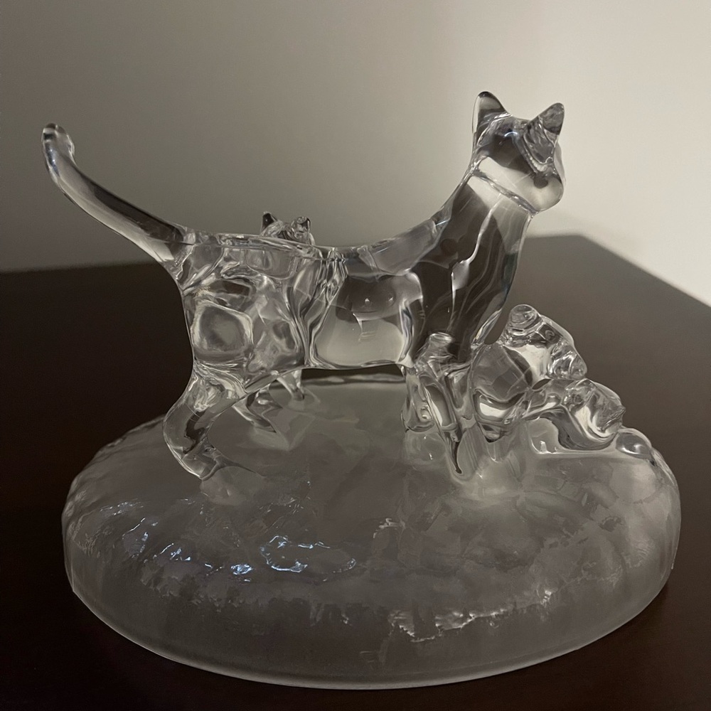 LAST CHANCE - Mother Cat & Kittens Figurine